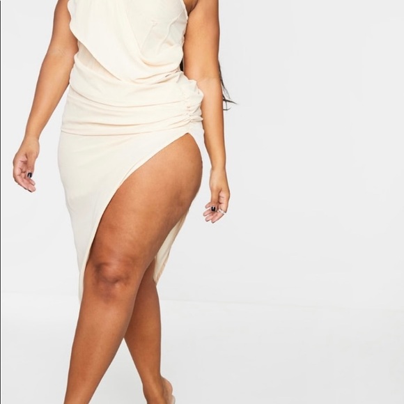 Plus size nude cup detail chiffon drape bodycon dress - Picture 2 of 5